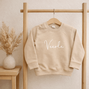 Sweater sierletters met naam