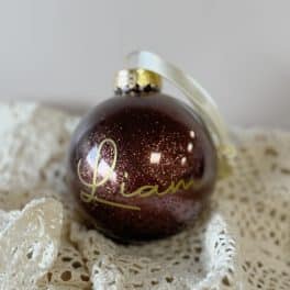 Kerstbal rode glitters  met naam