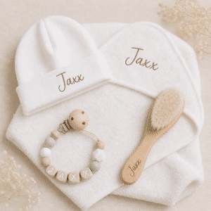 Kraamcadeau met naam - Cadeauset wit €40 badstof l