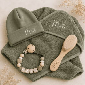 Kraamcadeau met naam - Cadeauset groen €40 badstof