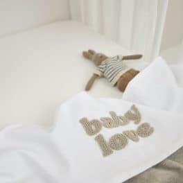 WIEGLAKEN BABY LOVE