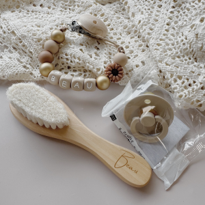 Kraamcadeau met naam - Cadeauset bruin €25