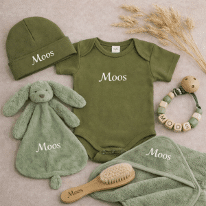 Kraamcadeauset met naam wit groen
