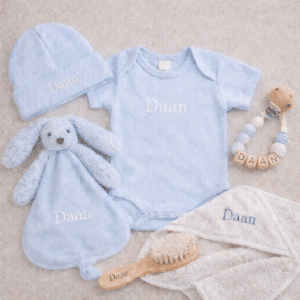 Kraamcadeauset met naam blauw